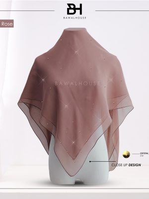 Delia Aurum BH27 (Cabbage Rose)