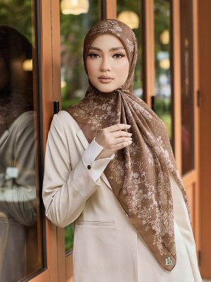 BH02 La Belle (Velvet Brown)