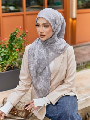 BH04 La Belle (Ash Grey)