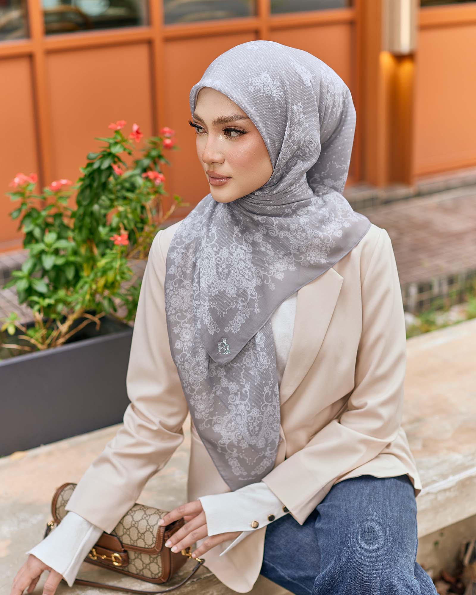 BH04 La Belle (Ash Grey) - Image 4
