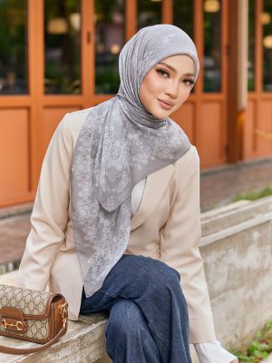 BH04 La Belle (Ash Grey)